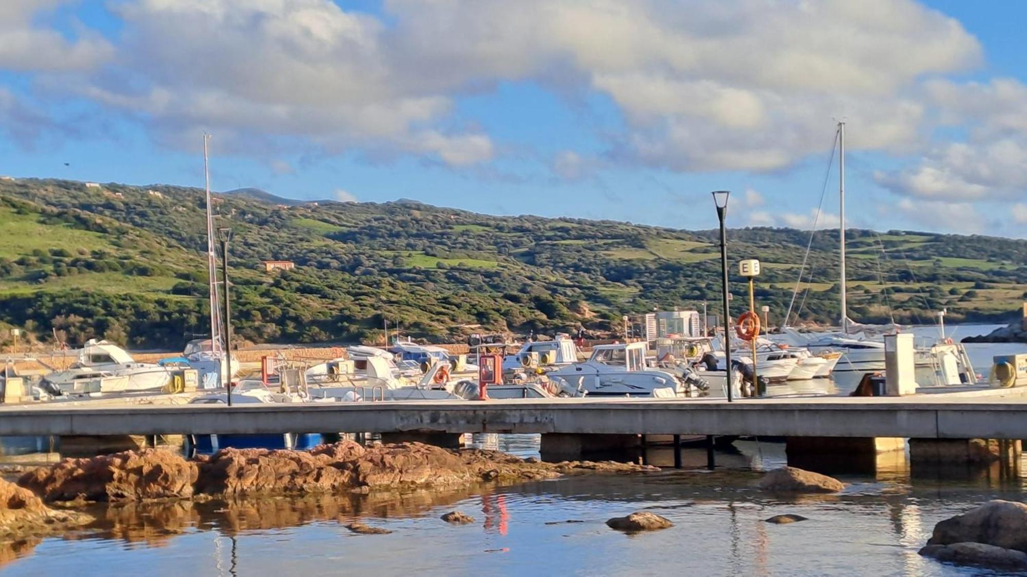 Sardegna Isola Rossa Casa Mirta Vista Mare E Wifi Lägenhet Exteriör bild